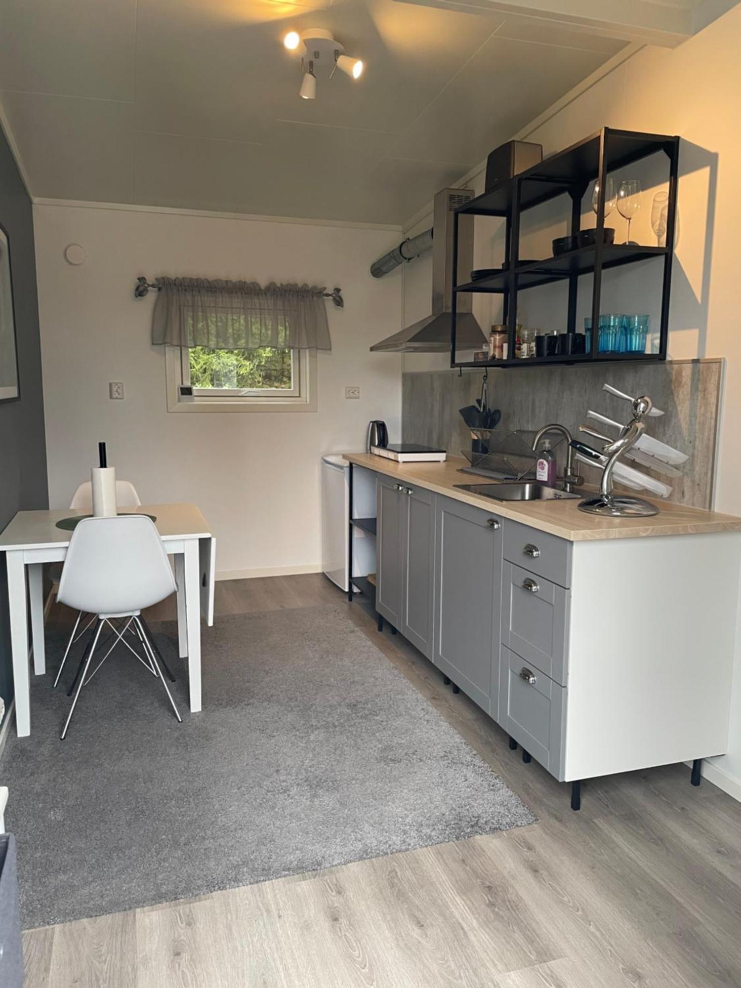 Small Cozy Apartment トロムソ エクステリア 写真